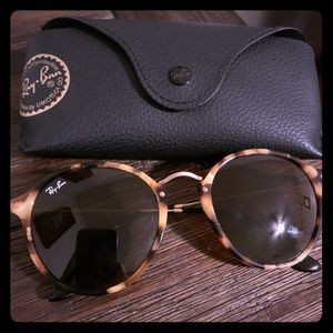 Rayban round tortoise sunglasses large size.